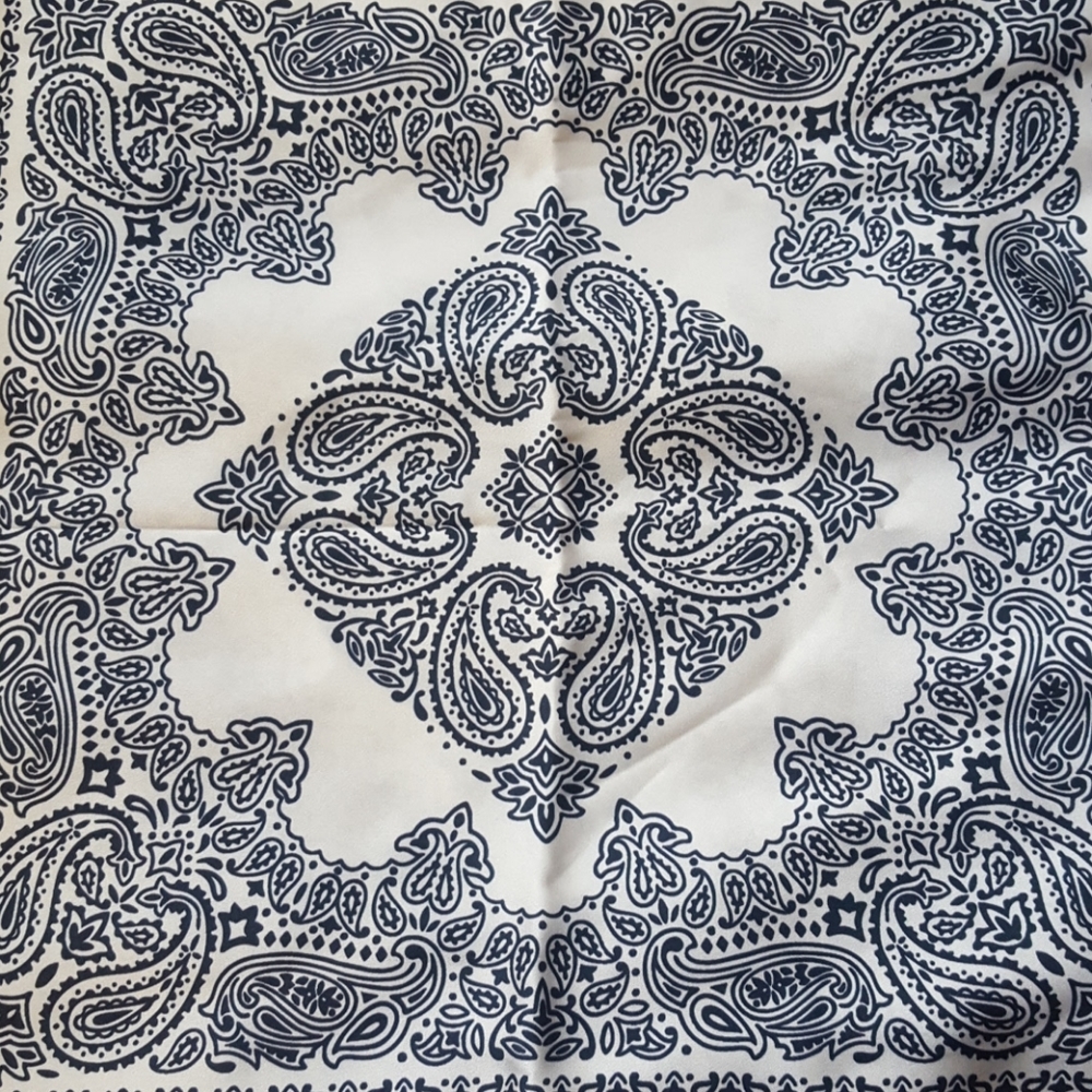 Scarf - Picture 2 of 5